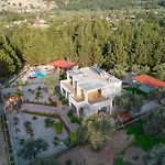 Physis Luxury Villa